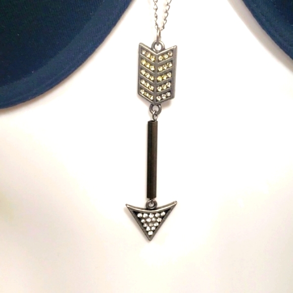 Antique Aero 1987 Delicate Arrow Metal & Crystal Necklace - Picture 2 of 9